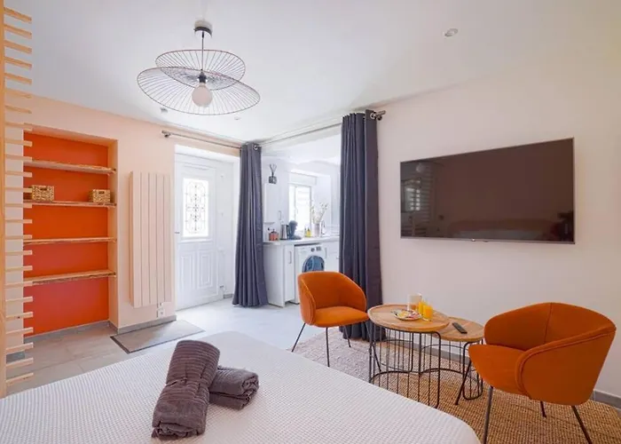 De Charme - Calme, Discret & Cosy - 3' Rer Apartment Evry-Gregy-sur-Yerre